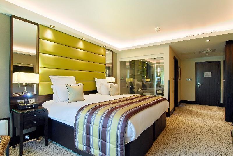 Montcalm Mayfair, Autograph Collection London Værelse billede A bedroom at the InterContinental London The O2