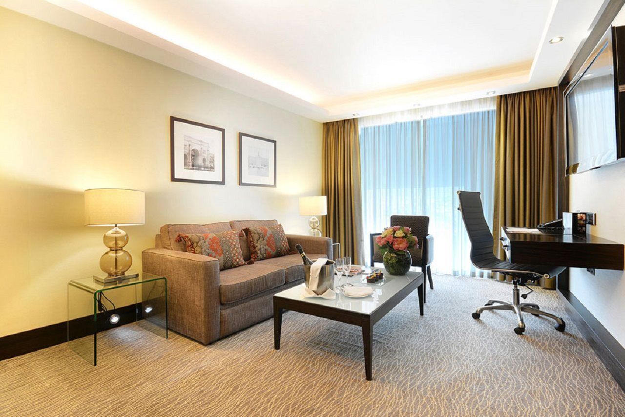 Montcalm Mayfair, Autograph Collection London Eksteriør billede A suite at the hotel
